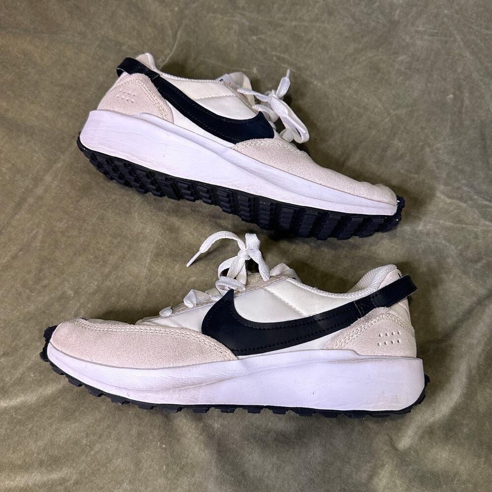 Nike Waffle Debut Trainers Sneakers women’s 6.5 White Swoosh DH9522-102